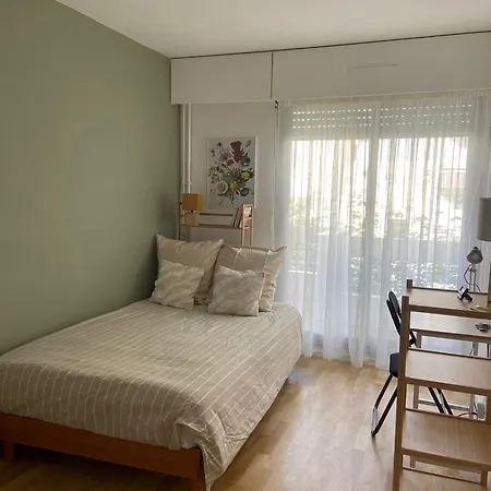 Quiet & Cozy View On Garden Alloggio in famiglia Parigi